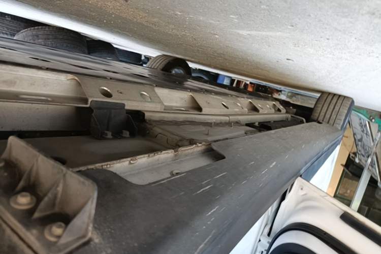 Used Buick Velite 6 2019 Connected & Smart Left Side Sill