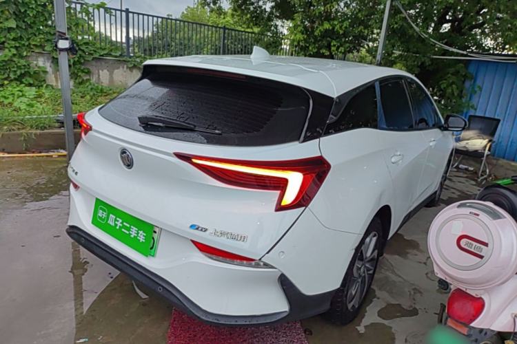 Used Buick Velite 6 2019 Connected Fashion Model Rear Right 45 Deg