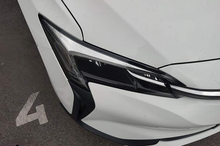 Used Buick Velite 6 2019 Connected & Smart Edition Right Front Headlight