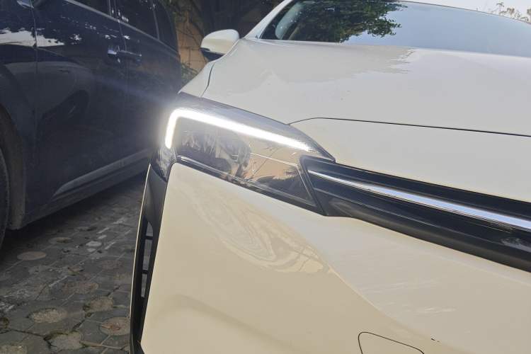 Used Buick Velite 6 2019 Connected & Smart Edition Right Front Headlight