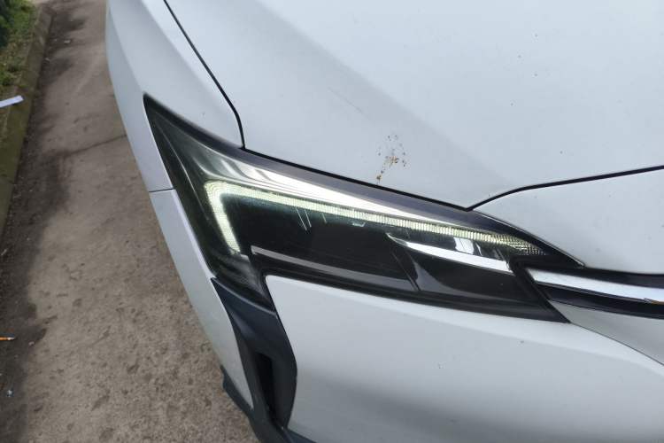 Used Buick Velite 6 2019 Connected Fashion Model Right Front Headlight