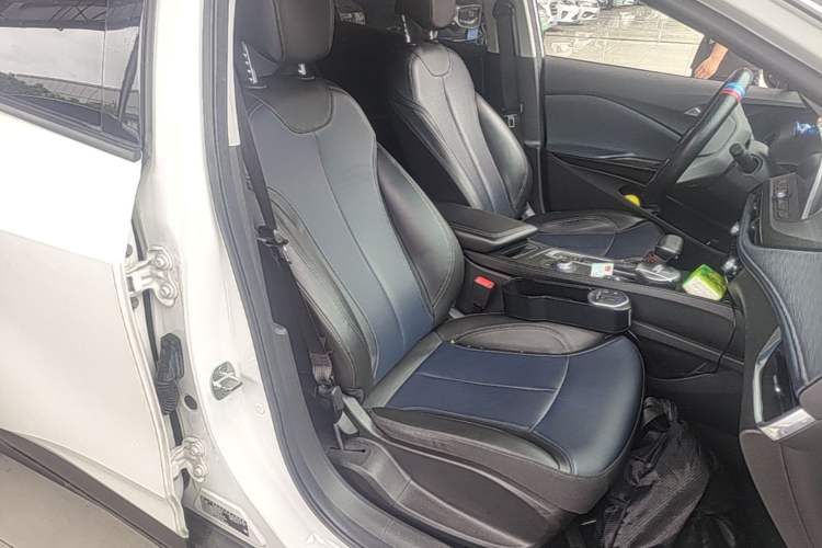 Used Buick Velite 6 2019 Connected Fashion Model Right Front Seat