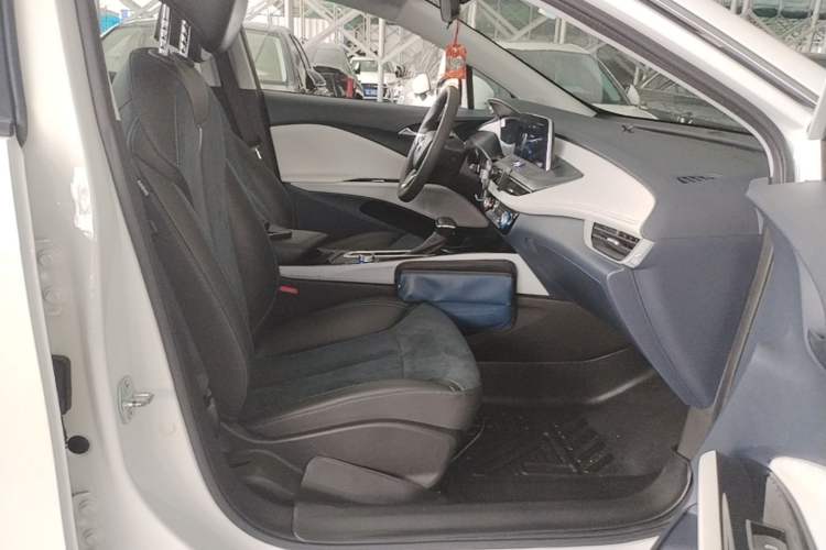 Used Buick Velite 6 2019 Connected & Smart Edition Right Front Seat