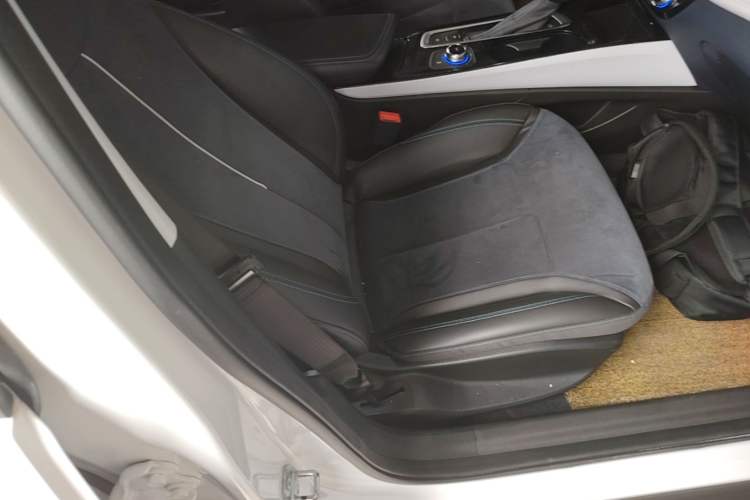 Used Buick Velite 6 2019 Connected & Smart Edition Right Front Seat
