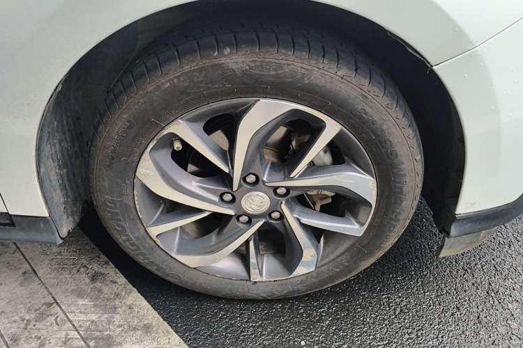 Used Buick Velite 6 2019 Connected & Smart Edition Right Front Wheel Hub