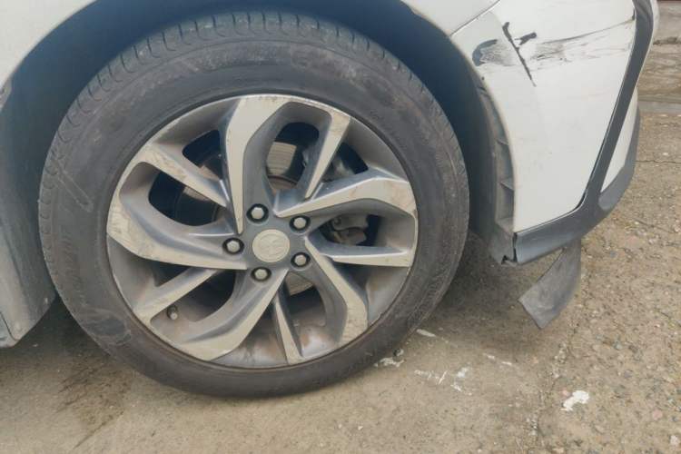Used Buick Velite 6 2019 Connected & Smart Edition Right Front Wheel Hub