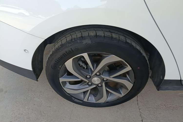 Used Buick Velite 6 2019 Connected & Smart Right Rear Wheel Hub