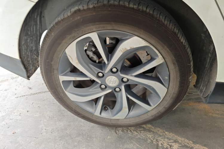 Used Buick Velite 6 2019 Connected & Smart Edition Right Rear Wheel Hub