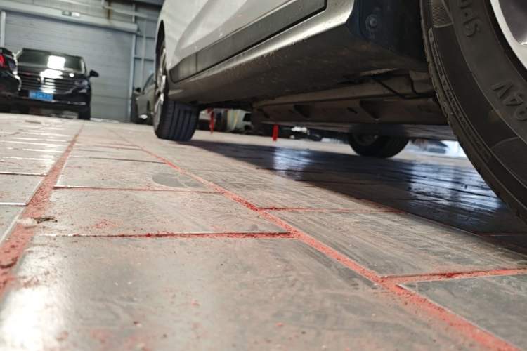 Used Buick Velite 6 2019 Connected & Smart Edition Right Side Sill