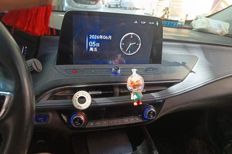 Used Buick Velite 6 2020 Connected Smart PLUS Audio And AC Panel