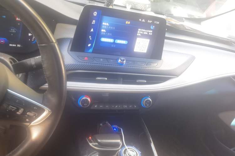 Used Buick Velite 6 2020 Connected Smart PLUS Audio And AC Panel