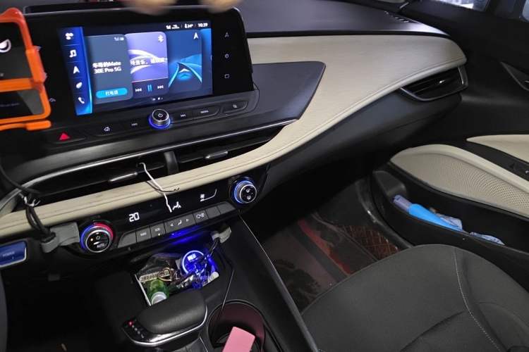 Used Buick Velite 6 2020 Plug-in Hybrid Connected Fashion Model Audio And AC Panel