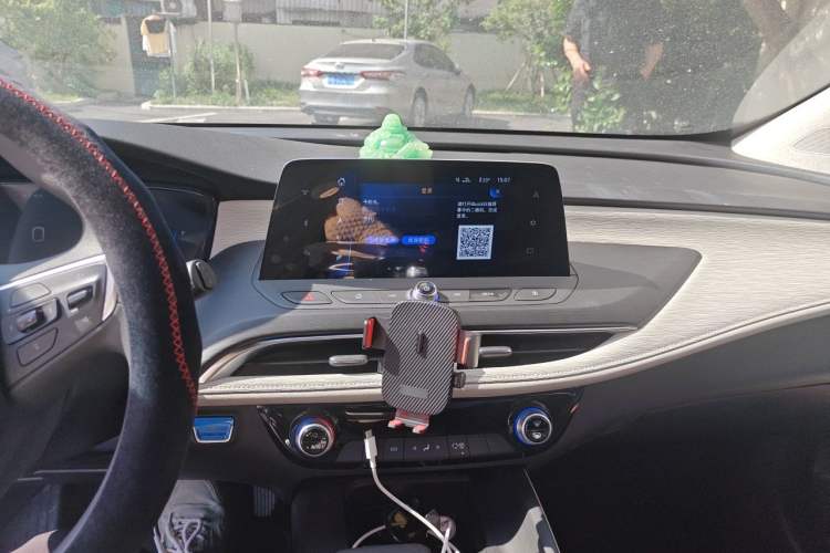 Used Buick Velite 6 2020 Plug-in Hybrid Connected Fashion Model Audio And AC Panel
