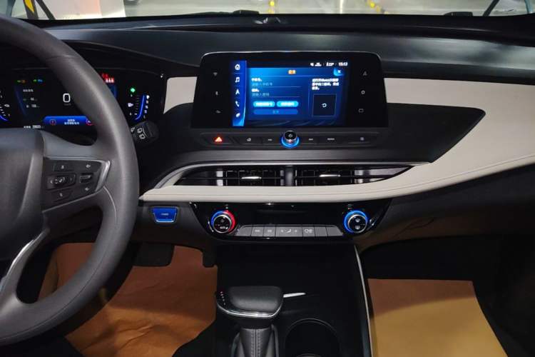 Used Buick Velite 6 2020 Plug-in Hybrid Connected Fashion Model Audio And AC Panel