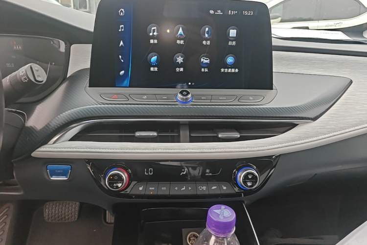 Used Buick Velite 6 2020 Connected Smart PLUS Audio And AC Panel