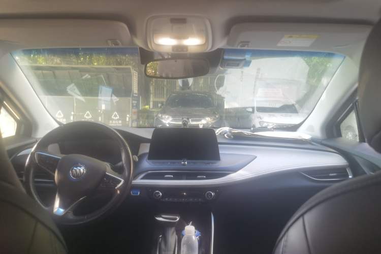 Used Buick Velite 6 2020 Connected Smart PLUS Center Console