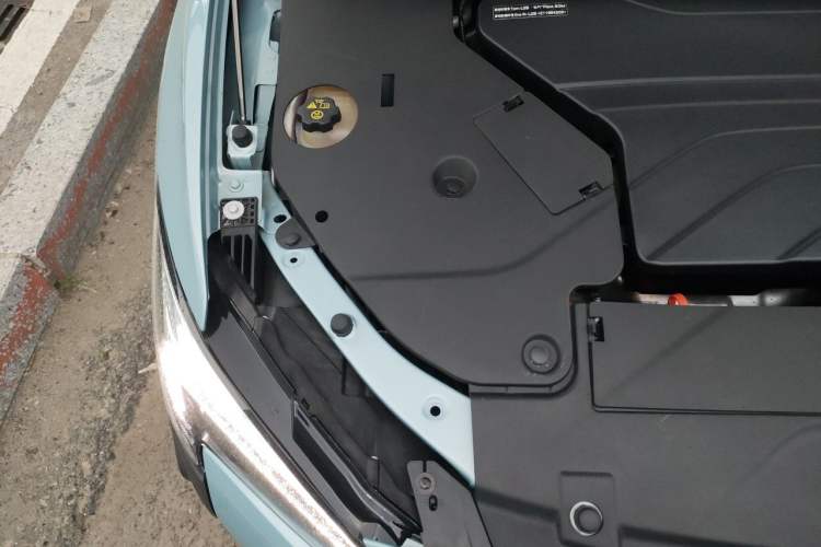 Used Buick Velite 6 2020 Plug-in Hybrid Connected Fashion Model Engine Bay Right