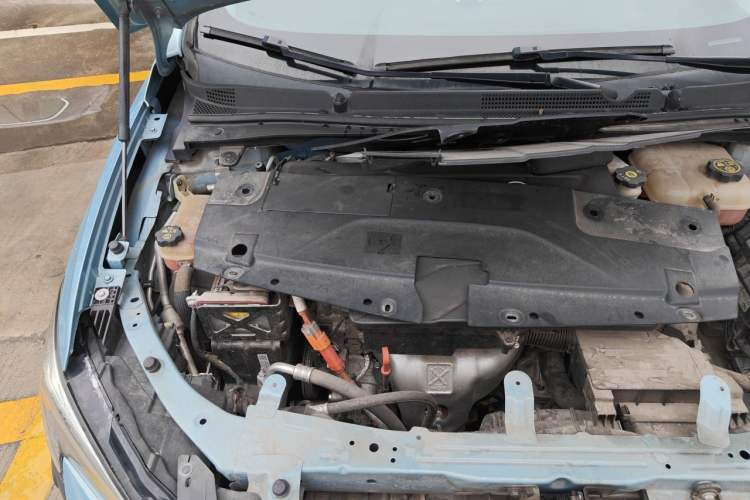 Used Buick Velite 6 2020 Plug-in Hybrid Connected Smart Edition Engine Bay Right