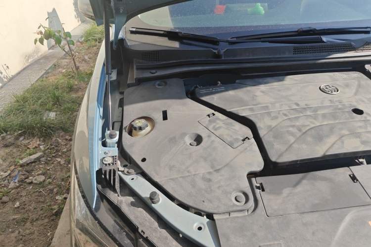 Used Buick Velite 6 2020 Plug-in Hybrid Connected Fashion Model Engine Bay Right