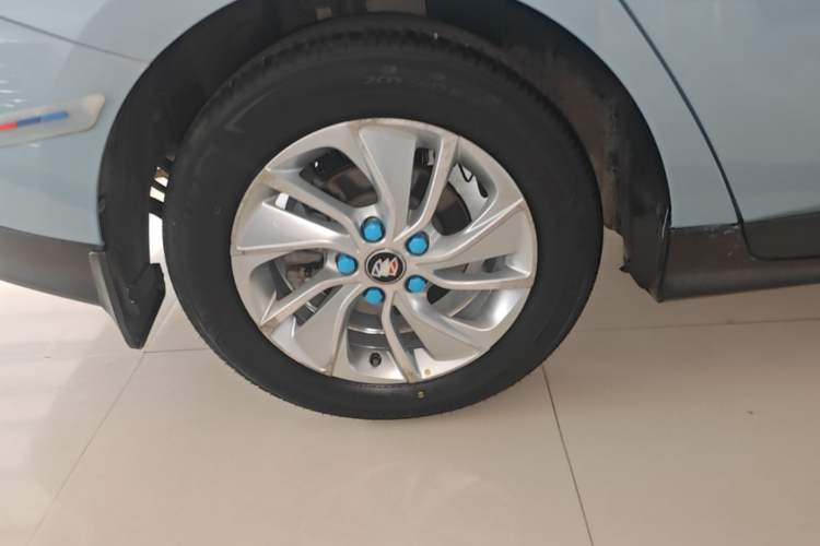 Used Buick Velite 6 2020 Plug-in Hybrid Connected Fashion Model Exterior 5