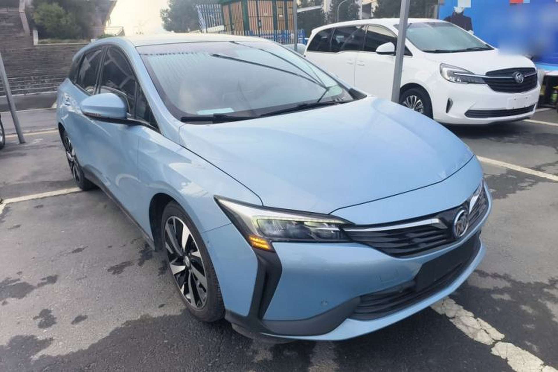 Used Buick Velite 6 2020 Plug-in Hybrid Connected Smart Model Front Right 45 Deg