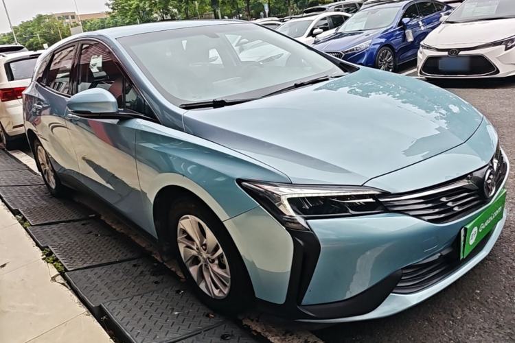 Used Buick Velite 6 2020 Plug-in Hybrid Connected Fashion Model Front Right 45 Deg