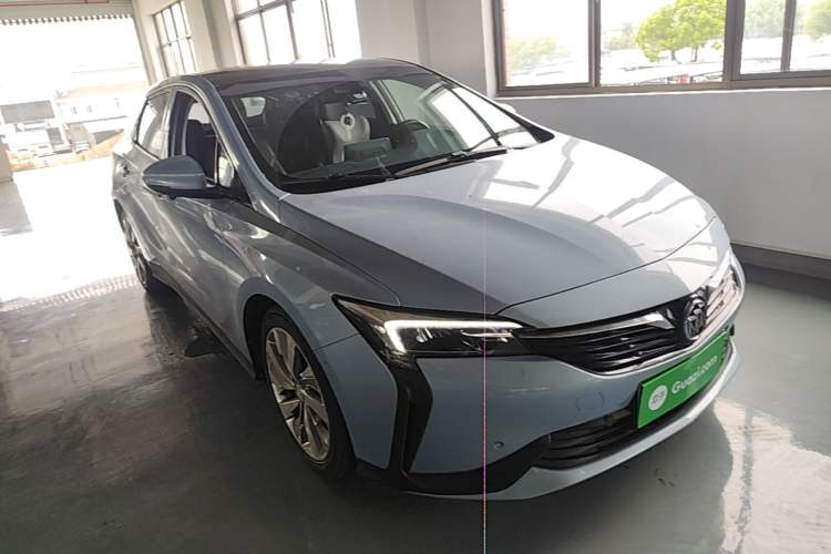 Used Buick Velite 6 2020 Plug-in Hybrid Connected Smart Model Front Right 45 Deg