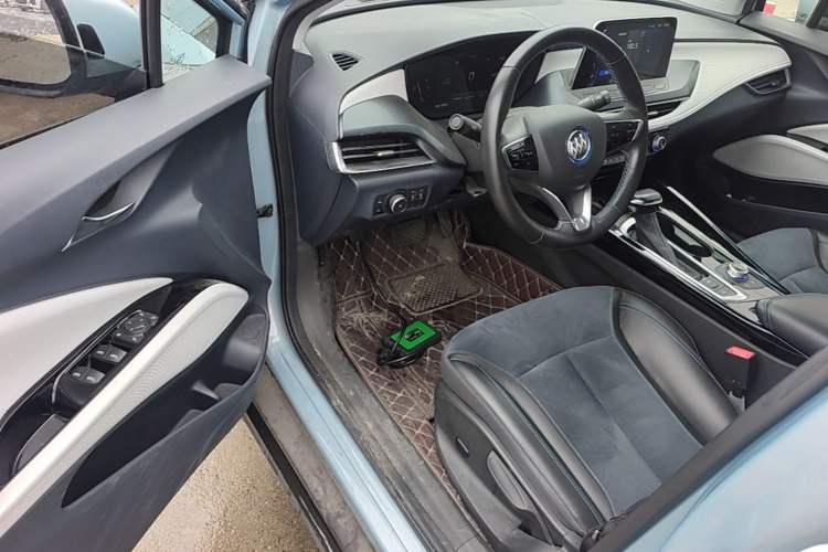 Used Buick Velite 6 2020 Connected Smart PLUS Interior 3