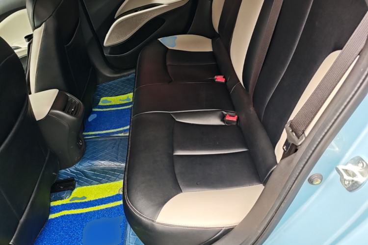 Used Buick Velite 6 2020 Plug-in Hybrid Connected Fashion Model Left Rear Seat
