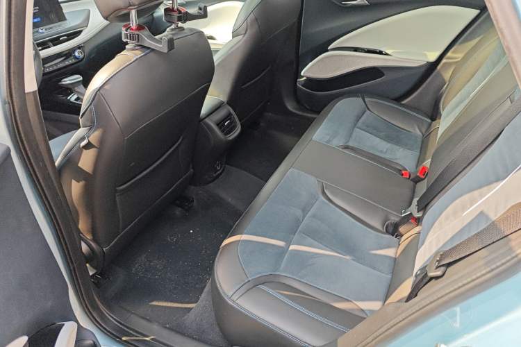 Used Buick Velite 6 2020 Plug-in Hybrid Connected Smart Model Left Rear Seat