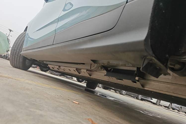 Used Buick Velite 6 2020 Connected Smart PLUS Left Side Sill