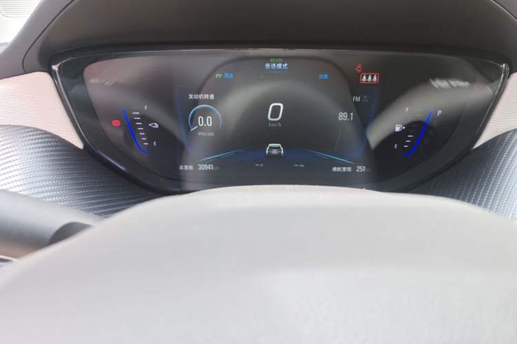 Used Buick Velite 6 2020 Plug-in Hybrid Connected Smart Model Odometer Close Up