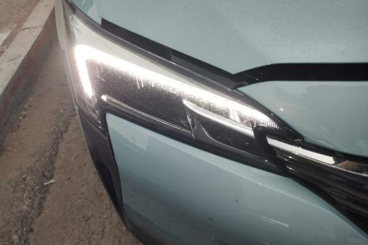 Used Buick Velite 6 2020 Plug-in Hybrid Connected Fashion Model Right Front Headlight