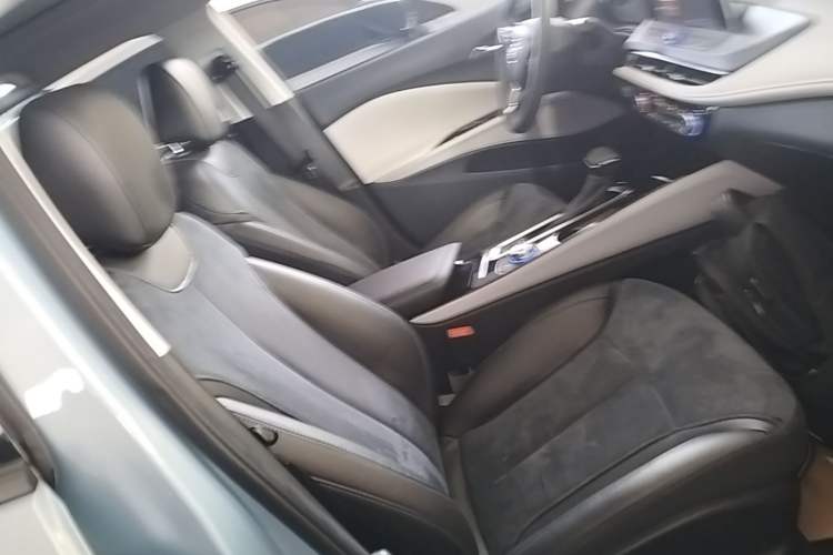 Used Buick Velite 6 2020 Connected Smart Enjoyment PLUS Right Front Seat