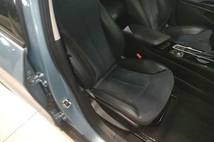 Used Buick Velite 6 2020 Plug-in Hybrid Connected Smart Edition Right Front Seat