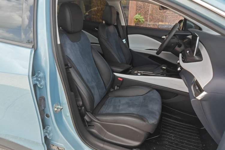 Used Buick Velite 6 2020 Connected Smart Enjoyment PLUS Right Front Seat
