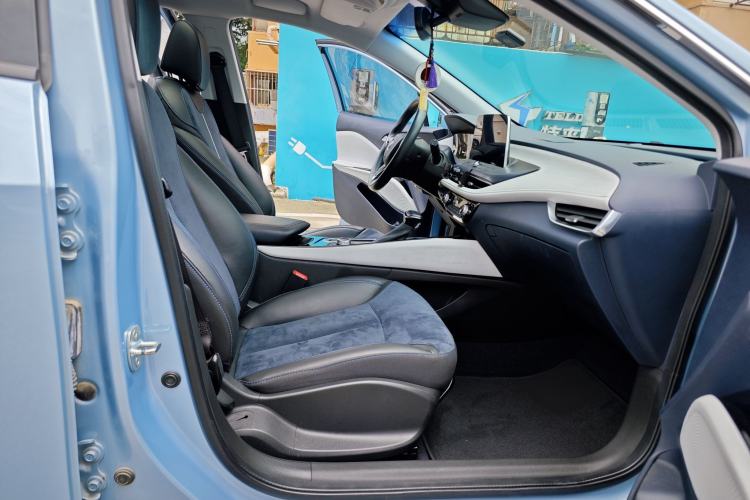 Used Buick Velite 6 2020 Plug-in Hybrid Connected Smart Model Right Front Seat