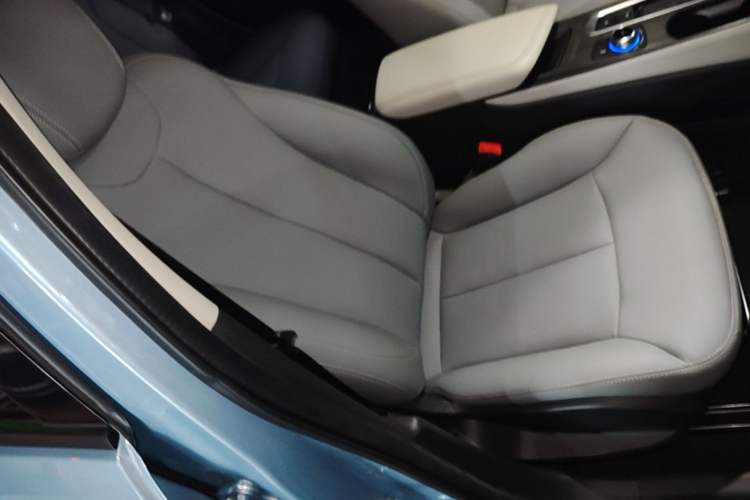 Used Buick Velite 6 2020 Plug-in Hybrid Connected Fashion Model Right Front Seat