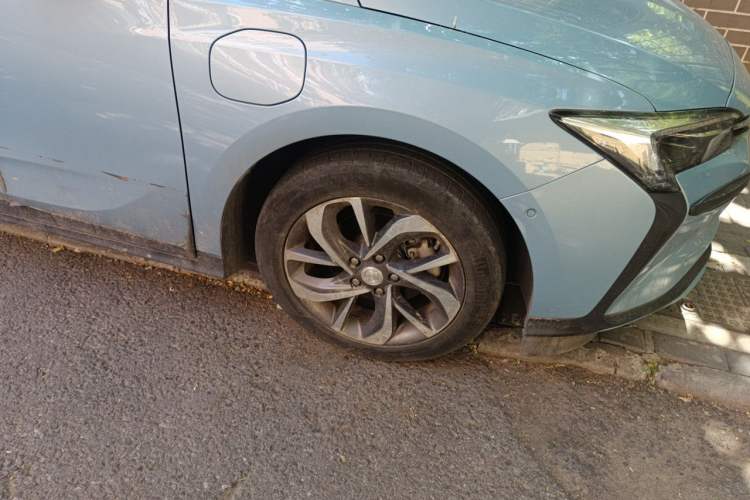 Used Buick Velite 6 2020 Connected Smart PLUS Right Front Wheel Hub