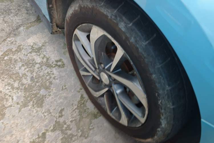Used Buick Velite 6 2020 Connected Smart Enjoyment PLUS Right Front Wheel Hub