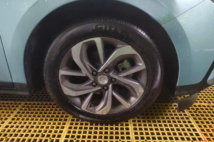 Used Buick Velite 6 2020 Connected Smart Enjoyment PLUS Right Front Wheel Hub