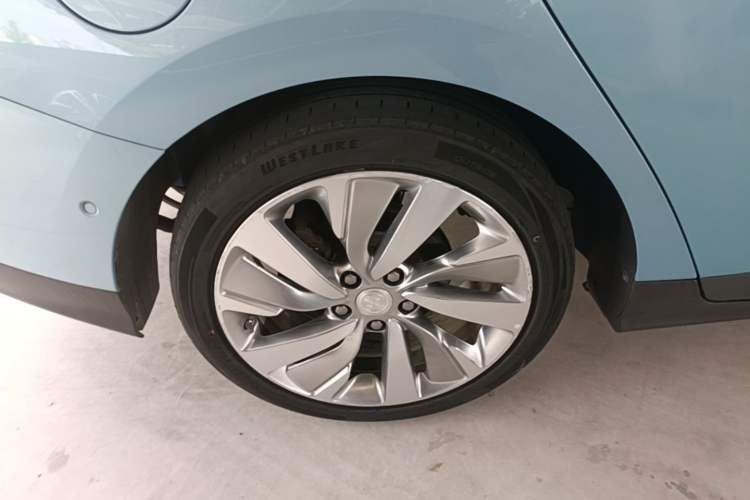 Used Buick Velite 6 2020 Plug-in Hybrid Connected Smart Model Right Rear Wheel Hub