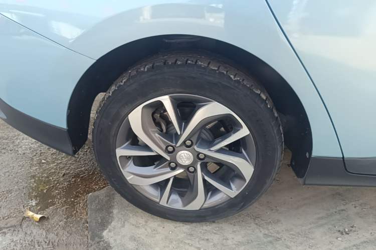 Used Buick Velite 6 2020 Connected Fashion PLUS Right Rear Wheel Hub
