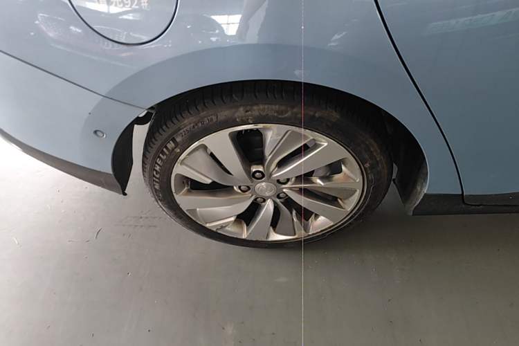 Used Buick Velite 6 2020 Plug-in Hybrid Connected Smart Model Right Rear Wheel Hub
