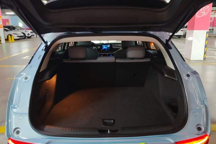 Used Buick Velite 6 2020 Plug-in Hybrid Connected Fashion Model Trunk
