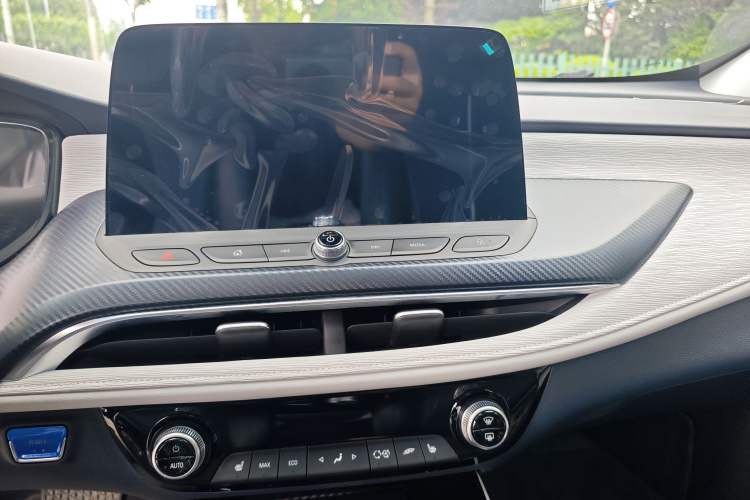 Used Buick Velite 6 2020 Plug-in Hybrid Connected Smart Model Interior 10