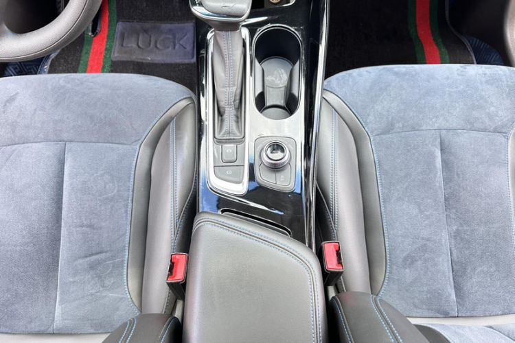 Used Buick Velite 6 2020 Plug-in Hybrid Connected Smart Edition Interior 4