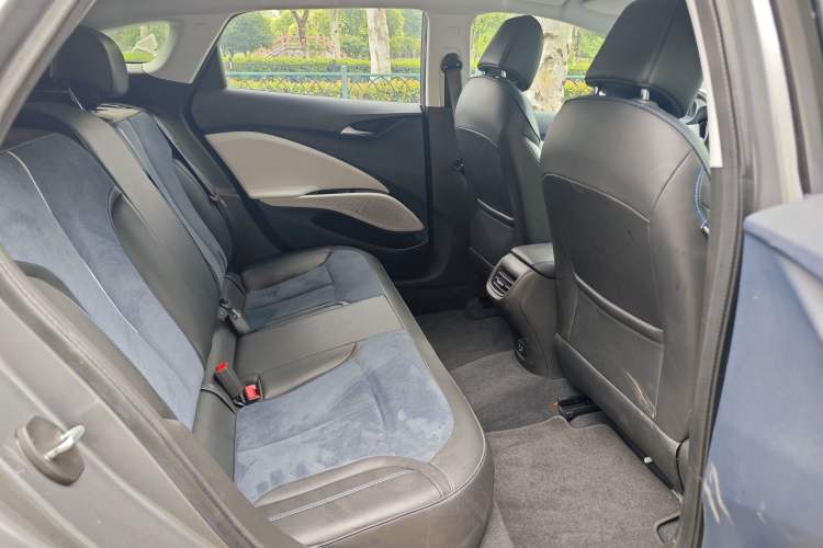 Used Buick Velite 6 2020 Plug-in Hybrid Connected Smart Model Interior 4