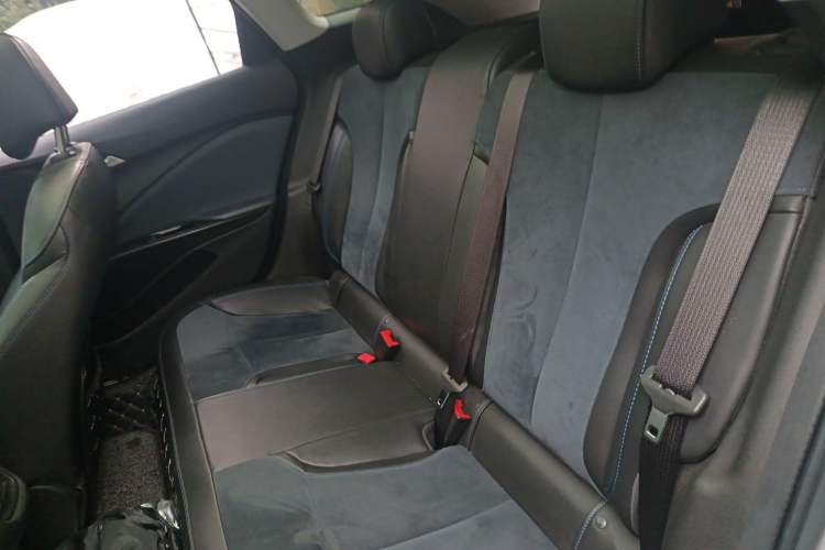 Used Buick Velite 6 2020 Plug-in Hybrid Connected Smart Edition Interior 4