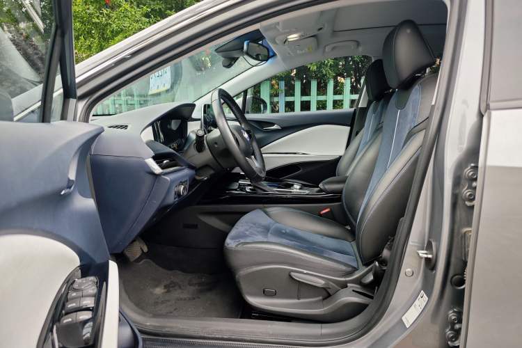 Used Buick Velite 6 2020 Plug-in Hybrid Connected Smart Model Interior 6